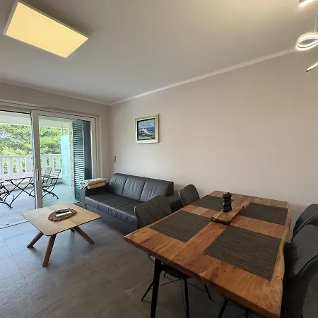 Two Bedroom Sea View Apartment *