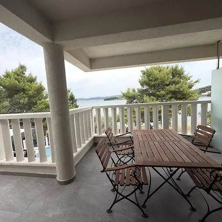 Two Bedroom Sea View Lägenhet Mrljane