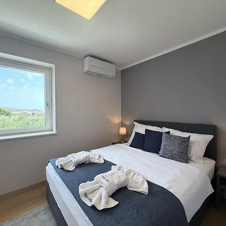 Lägenhet Two Bedroom Sea View Mrljane